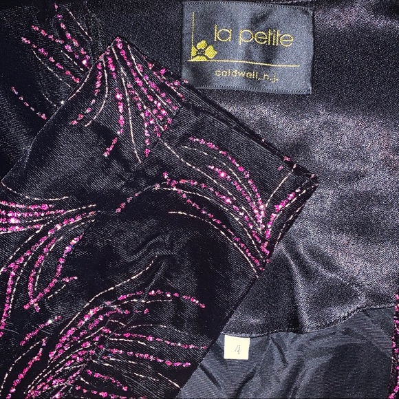 Beautiful Velvet VTG Jacket - Picture 5 of 6